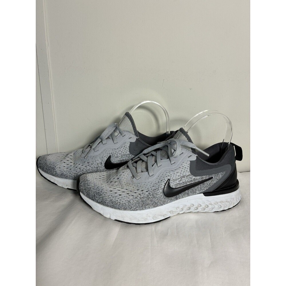 Nike Odyssey React Women's SIze 8.5 Wolf Grey Running Shoes  Flyknit